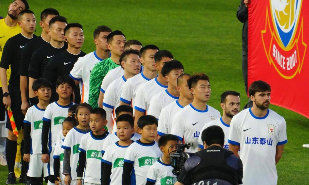 爱游戏体育-包含这也行？波士顿凯尔特人转会期绝杀压哨武汉三镇围绕欧超杯止住颓势，山东泰山围绕中超门线救险的词条